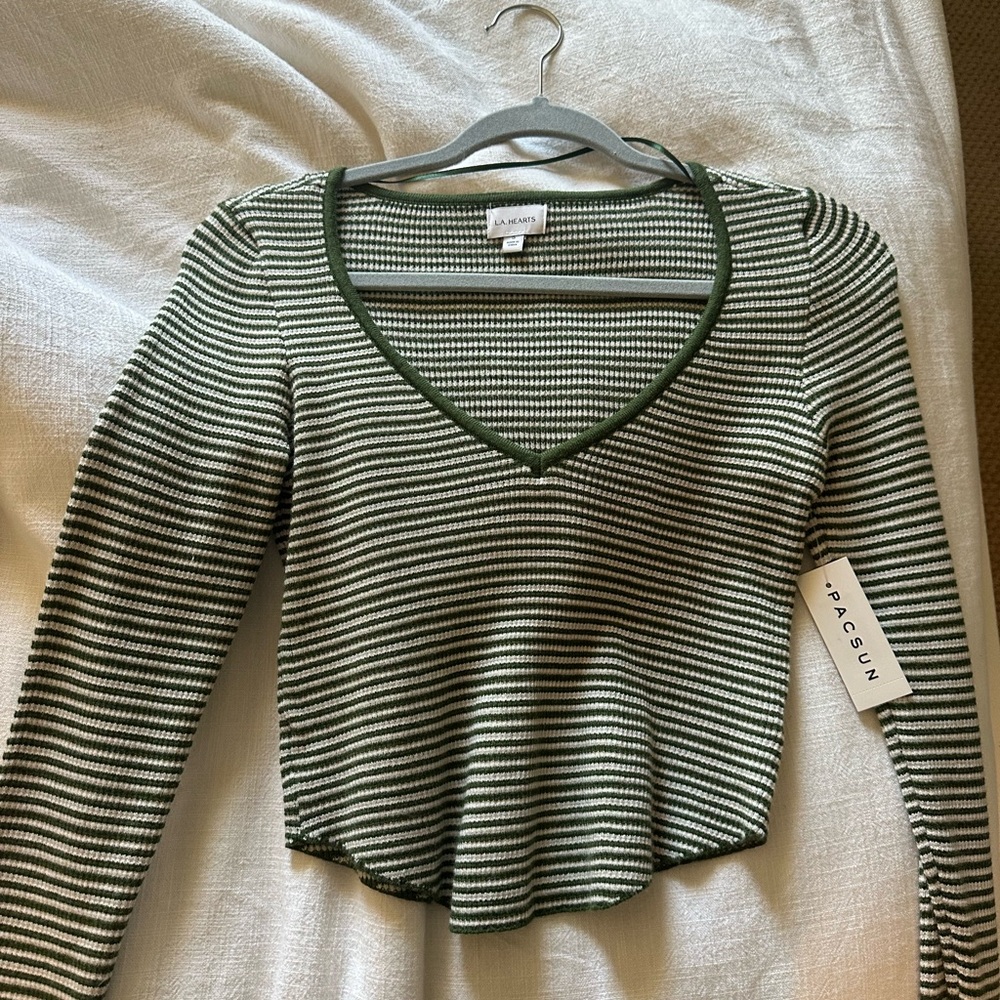 Green and white PacSun long sleeve